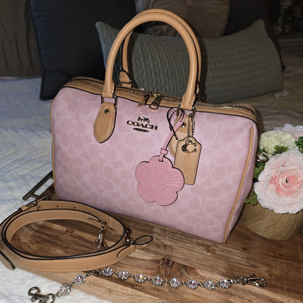 NWT Coach LARGE Powder Pink Rowan In Signature Canvas CEA19